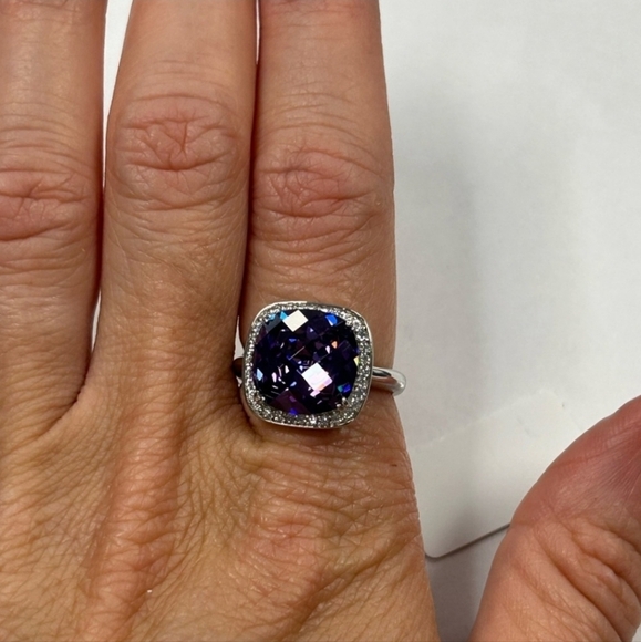 🔹️Suzy Levian🔹️ Sterling Silver Purple and White Cubic Zirconia Halo Ring - Picture 3 of 8